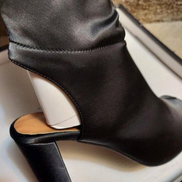 Satin Stretch Boots - Picture 5 of 5